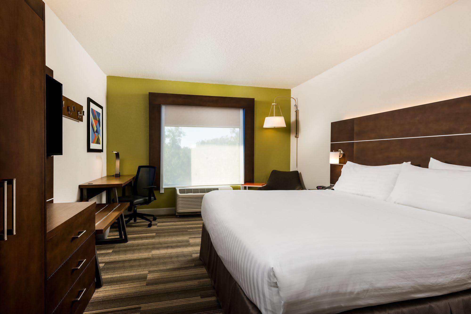 Holiday Inn Express Hotel & Suites Bartow By Ihg Buitenkant foto