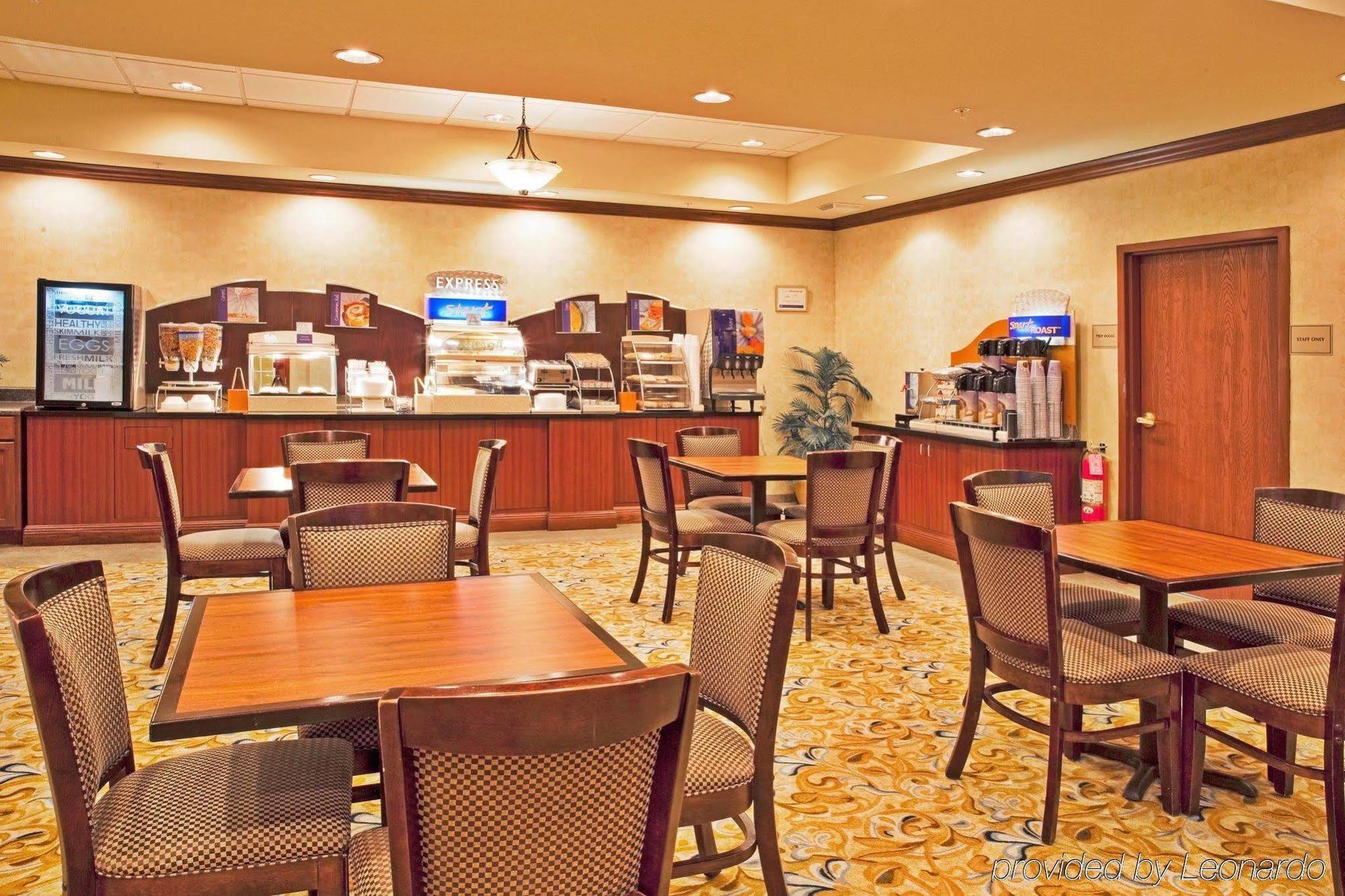 Holiday Inn Express Hotel & Suites Bartow By Ihg Buitenkant foto